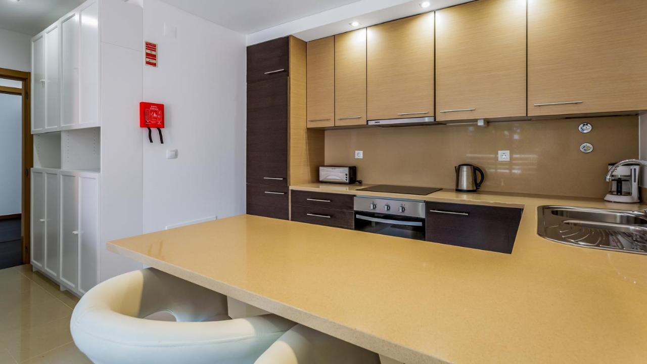 Luminous 2 Bdr Apartment W/Pool By Lovelystay Albufeira Buitenkant foto